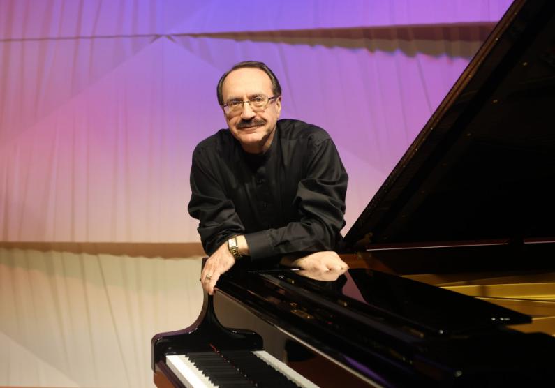 Даниил Крамер