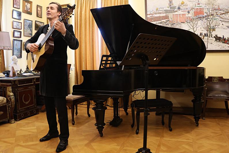 Павел Быков